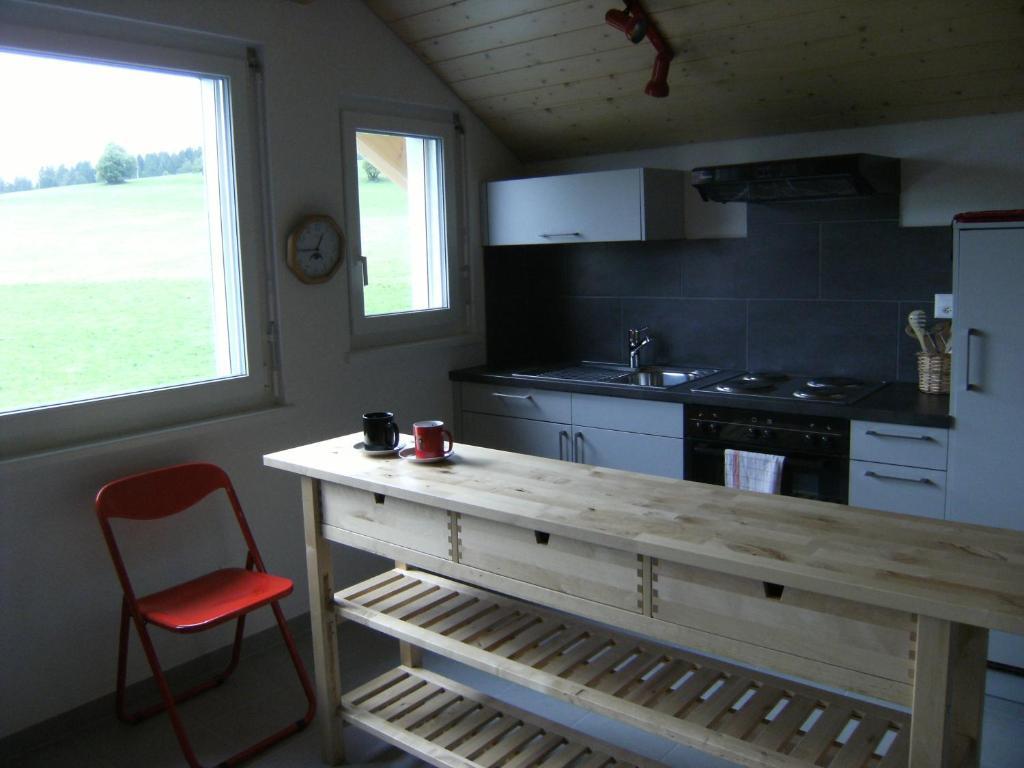 Appartement De Vacances Niederer La Côte-aux-Fées Exteriér fotografie